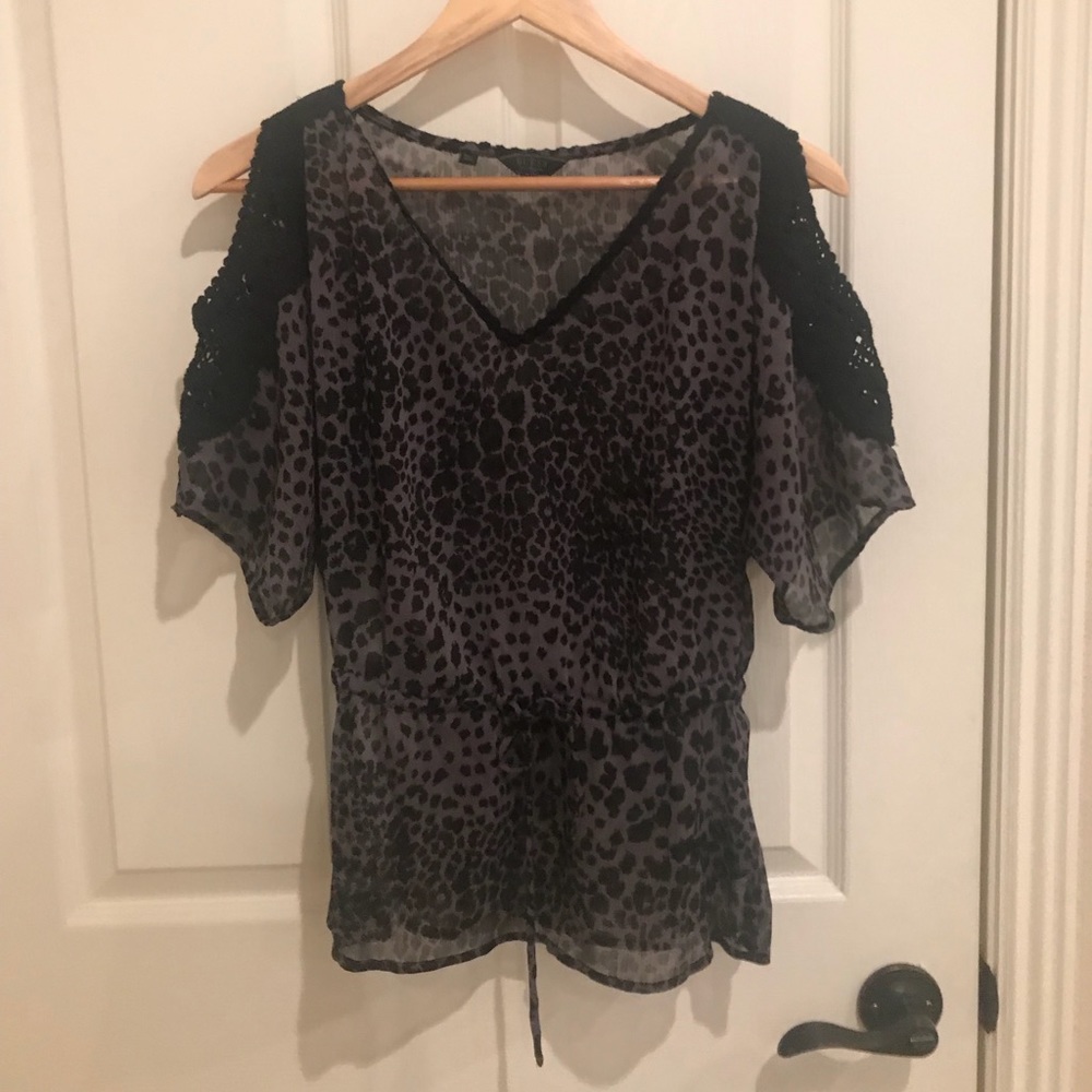 Guess open sleeve blouse